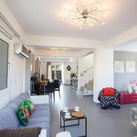 Papantonia * Protaras