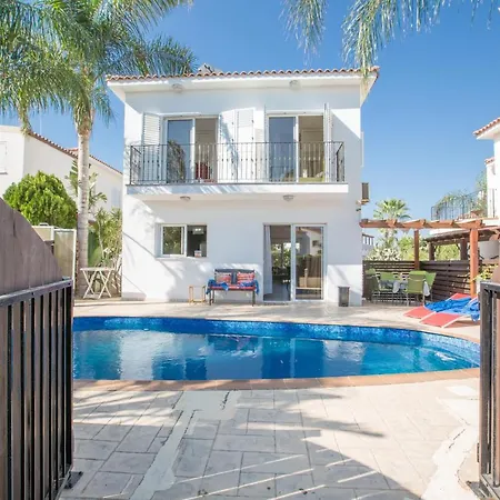 Papantonia Willa Protaras